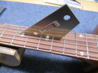 Gibson LG-0,フレットすり合わせ