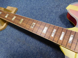 Gibson ES-335、フレット交換