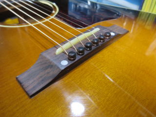 Gibson J-45 サドル交換 ギターリペア・ベース修理工房 NINTH( ナインス）東京、高円寺