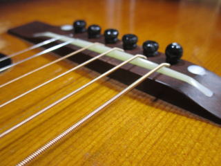 Gibson LG-1、修理、調整、リペア、ナインス、ビンテージ、東京、サドル交換