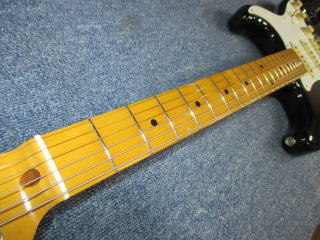 Fender Stratocaster,フェンダー・ストラトキャスター,弦高,フレットすり合わせ,修理,ナインス,東京